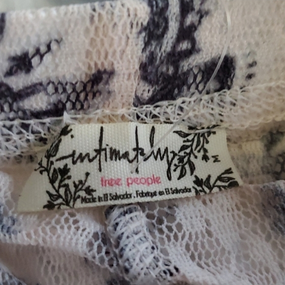 🩵💙 FREE PEOPLE Layered in Lace LEGGINGS Ivory Combo 💙🩵 - Picture 8 of 9